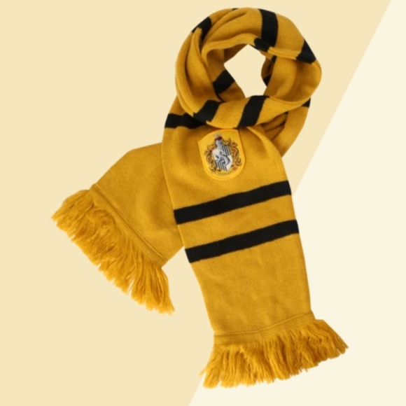 Hufflepuff   Scarf - Picture 3 of 8